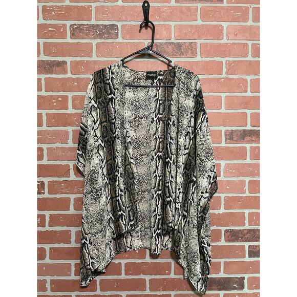 Snake Print Kimono - Picture 2 of 5